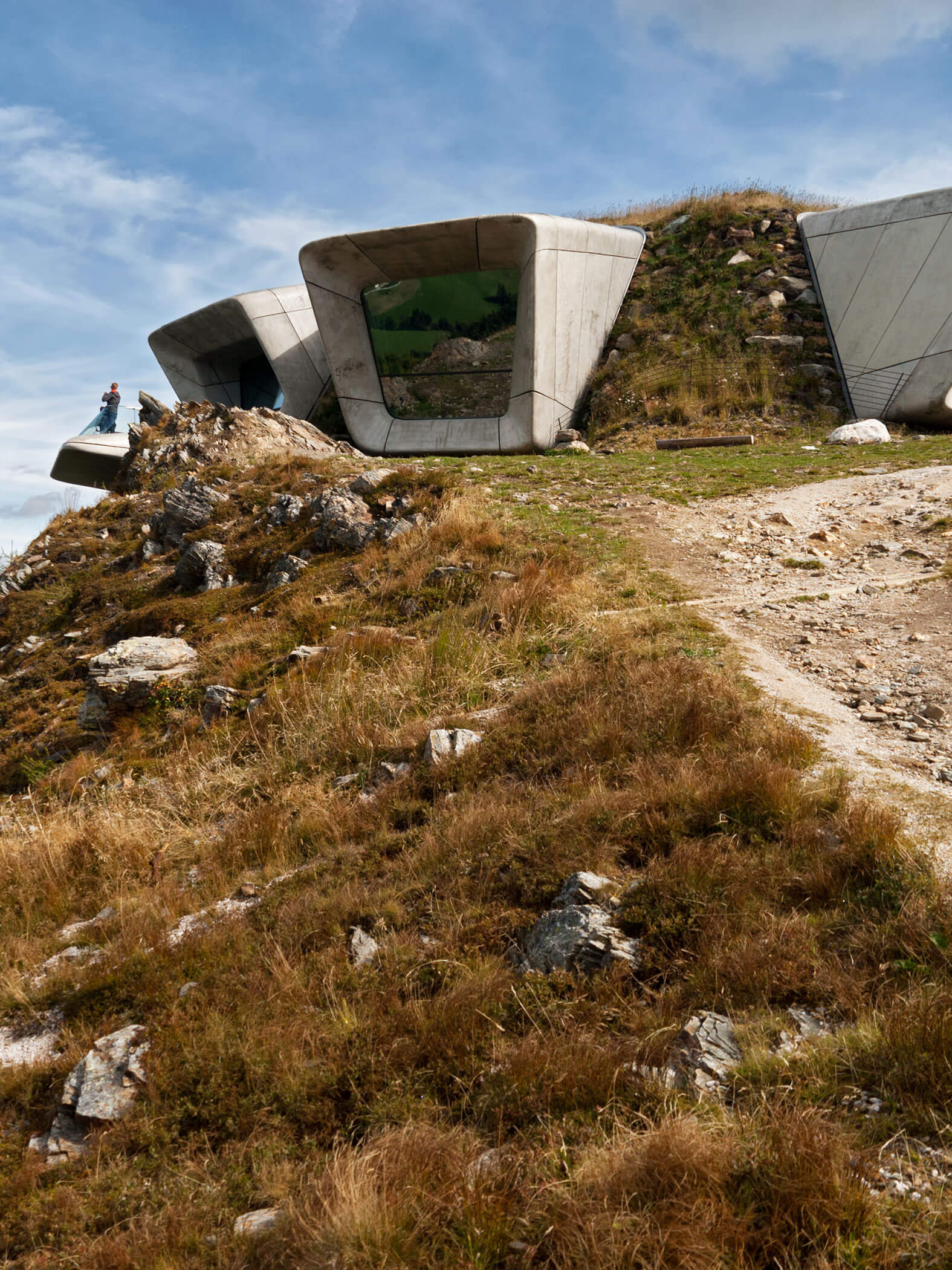 Lumen Museum in summer/autumn at Plan de Corones - Hotel Terentnerhof