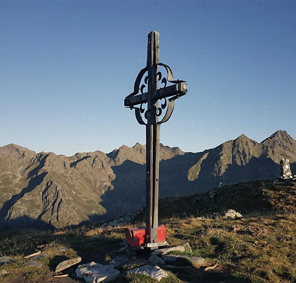 Terner Joch Kreuz - Wanderung in den Bergen - Hotel Terentnerhof