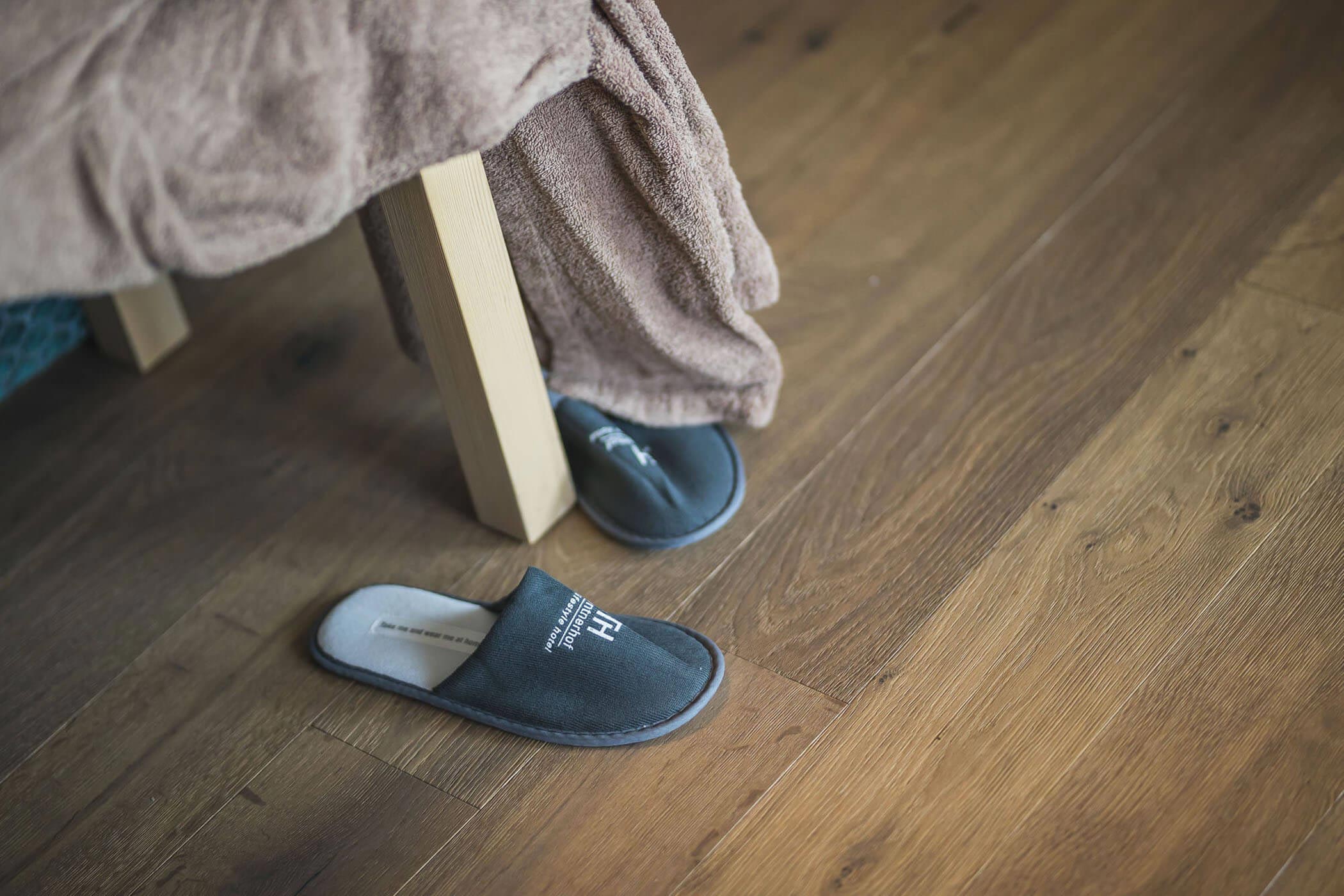 Detailaufnahme Hausschuhe - Hotel Terentnerhof