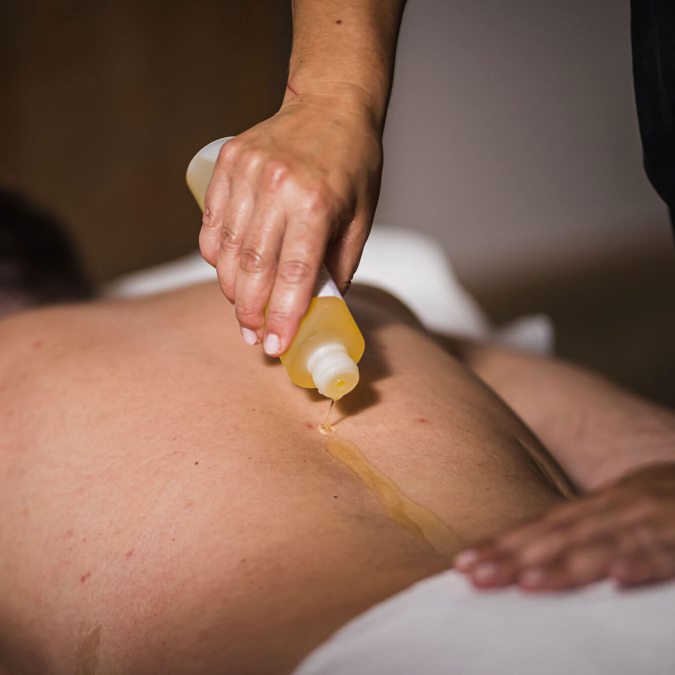 Soothing massages - close-up man - Hotel Terentnerhof