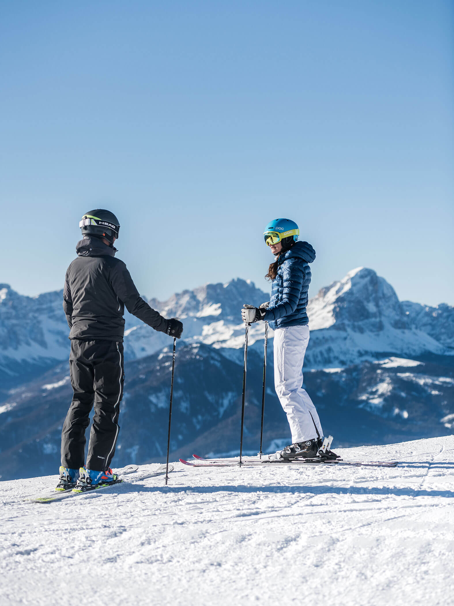 Skiing fun - man & woman on the slopes - Hotel Terentnerhof
